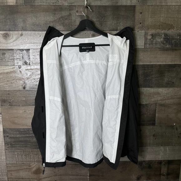 SOLD Marmot Womens Rain Jacket XL - Picture 3 of 3